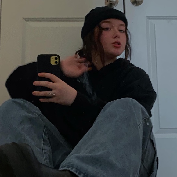 Meet your Posher, Savannah - Picture 5 of 7